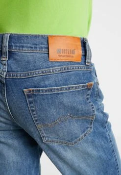 Mustang Tramper - Straight Leg Jeans - Denim Blue -Mustang Verkoop 0e39d3bf04ed4b37a1d620407a411e3f
