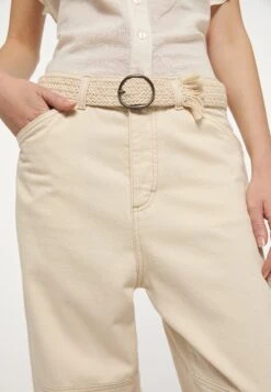 Mustang Straight Leg Jeans - Weiß -Mustang Verkoop 14c8ad3a71a54955a3a369e73399a836