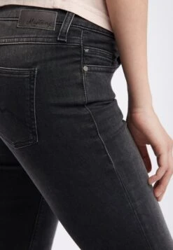 Mustang Jasmin Jeggins - Slim Fit Jeans - Black -Mustang Verkoop 1b4e9fee9a0740d8846137677b863864
