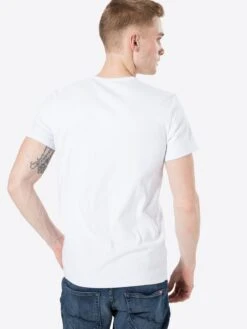 Mustang T-shirts Shirt Aaron V Heren Wit 23 Mustang T-shirts Shirt Aaron V Heren Wit -Mustang Verkoop 2c4d428fecf2404ad8342f70c1bd3886