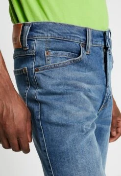 Mustang Tramper - Straight Leg Jeans - Denim Blue -Mustang Verkoop 342b5fbf71174833bbe8f3c775f4be5f