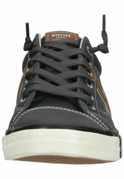 Mustang Instappers - Graphit 15 Mustang Instappers - Graphit -Mustang Verkoop 35e63715661042e3af90a487813c0770