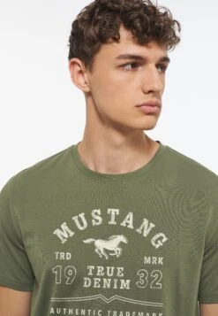 Mustang T-Shirt Print - Grün -Mustang Verkoop 3f04c33d531e4c56b81bc46e748d0413