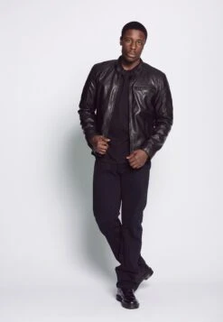 Mustang Tussenjassen Tussenjas Heren Zwart -Mustang Verkoop 45bd90b7cfcfe5e87bbe608fce66ab8f