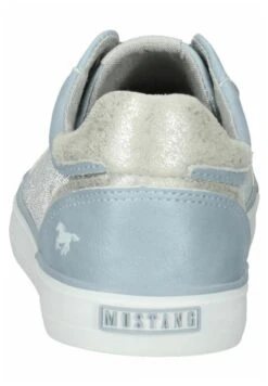 Mustang Sneakers Laag - Pastellblau -Mustang Verkoop 4b3faa9379fe4a82aa78f6836d45e405