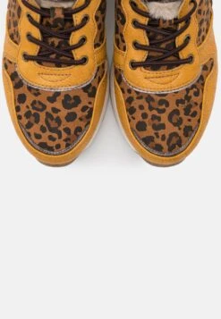 Mustang Sneakers Laag - Gelb 13 Mustang Sneakers Laag - Gelb -Mustang Verkoop 4daa79c167a64bee8a55c12a204a9a18