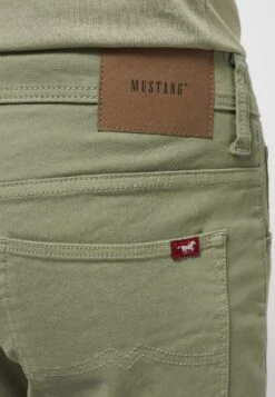 Mustang Style Chicago Z - Jeansshort - Grün 14 Mustang Style Chicago Z - Jeansshort - Grün -Mustang Verkoop 4e4c1a7fb6a94b1b9a9cc5df38b678cf