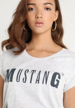 Mustang Logo - T-Shirt Print - Light Grey Melange -Mustang Verkoop 51490bd4fcf94d1481ebada979121e4b