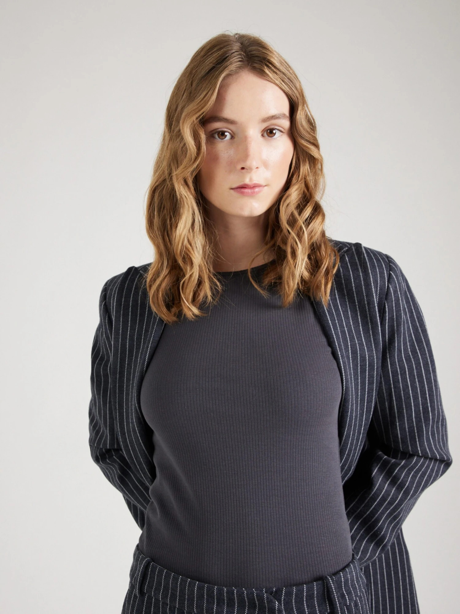 Mustang Tops Top ANITA C Dames Taupe 4 Mustang Tops Top ANITA C Dames Taupe - Afbeelding 2