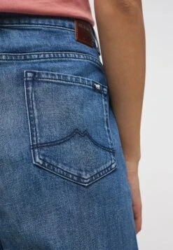 Mustang Charlotte- Jeans Tapered Fit - Blau -Mustang Verkoop 67d4d08f0af647efa90093aff73f8e9d