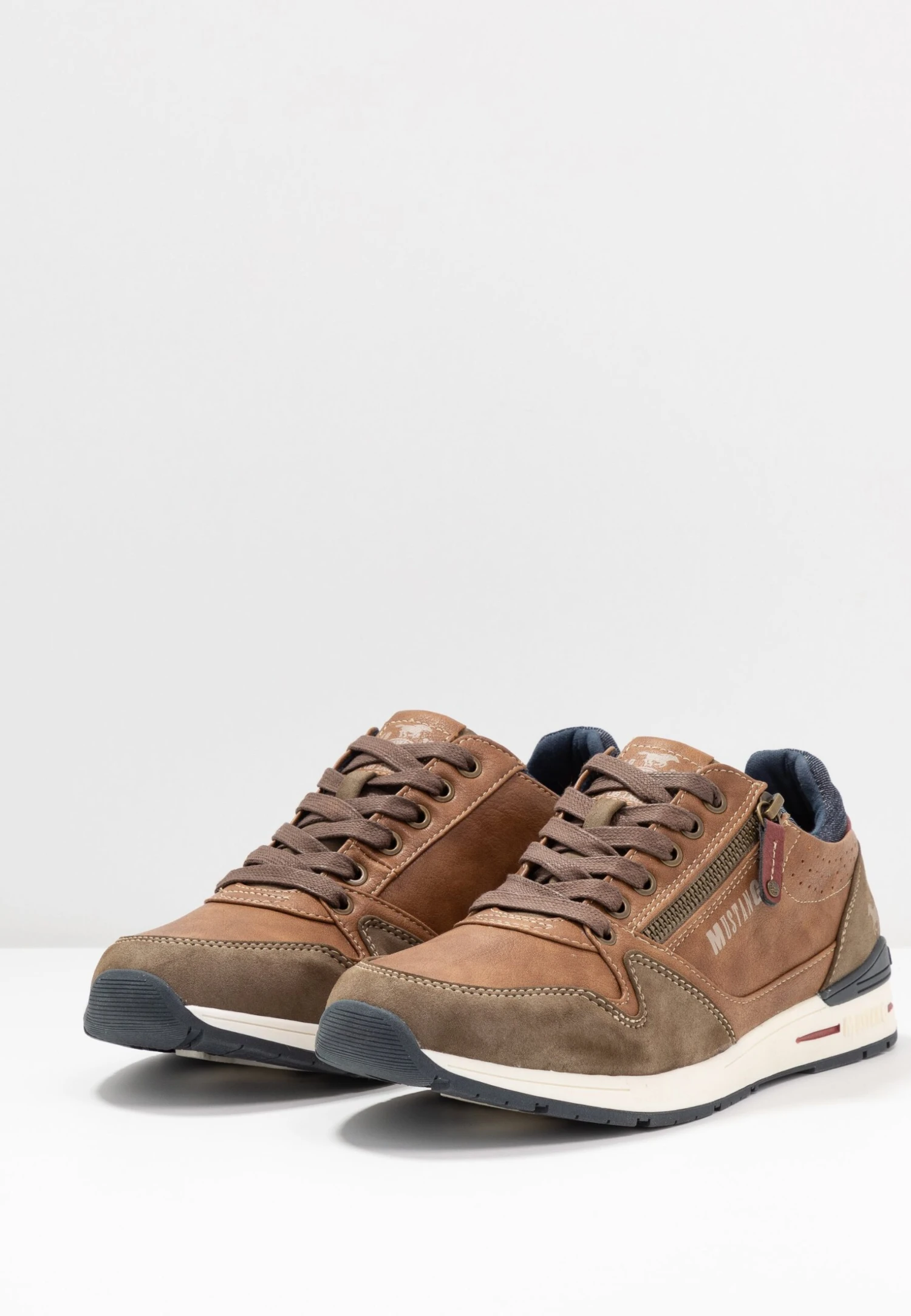 Mustang Sneakers Laag - Hellbraun 5 Mustang Sneakers Laag - Hellbraun - Afbeelding 3