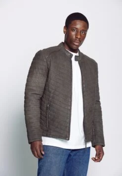 Mustang Leren Jassen Tussenjas Heren Grafiet 12 Mustang Leren Jassen Tussenjas Heren Grafiet -Mustang Verkoop 7a2234affd068b1f42b161259ac0d412