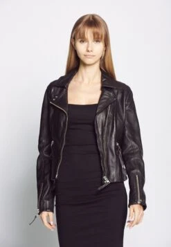 Mustang Leren Jassen Tussenjas Dames Zwart 14 Mustang Leren Jassen Tussenjas Dames Zwart -Mustang Verkoop 7adb226bca3099c2b8582e29716c057d