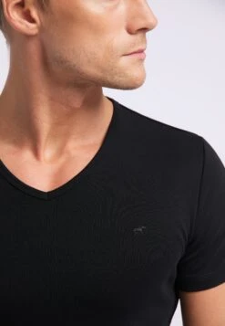 Mustang T-shirts Shirt Aaron Heren Zwart -Mustang Verkoop 7bfeaad13cb6c85ce35a995fad3bd329