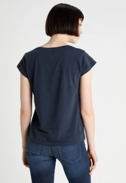 Mustang Logo - T-Shirt Print - Blue Nights 9 Mustang Logo - T-Shirt Print - Blue Nights -Mustang Verkoop 7d0f8e8ecd634d53b484b42a89c82cb5