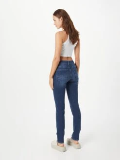 Mustang Straight Regular Jeans Crosby Dames Blauw 9 Mustang Straight Regular Jeans Crosby Dames Blauw -Mustang Verkoop 85b31e9bd9ac39af1b51d4188584ee95