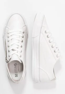 Mustang Sneakers Laag - Weiß -Mustang Verkoop 8a350ae5fcaa49e2b14fc5704e42c8e6