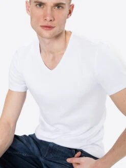 Mustang T-shirts Shirt Aaron V Heren Wit 25 Mustang T-shirts Shirt Aaron V Heren Wit -Mustang Verkoop 930244dbbaa72fe299f22930f0199298