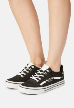 Mustang Sneakers Laag - Dunkelgrau