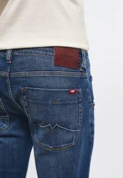 Mustang Style Michigan- Straight Leg Jeans - Blau -Mustang Verkoop b2e86265a6ab40fbb556e20f05051c11