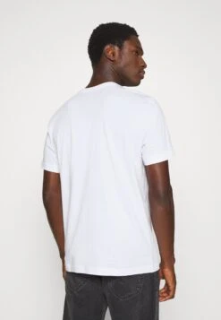 Mustang Alex Logo Tee - T-Shirt Print - General White -Mustang Verkoop b4e296a0ae7241368f160054ade90913