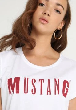 Mustang Logo - T-Shirt Print - General White -Mustang Verkoop b72a71cdd7864cda8bbffa5b3c843093