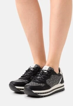 Mustang Sneakers Laag - Schwarz