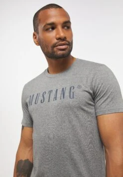 Mustang T-Shirt Print - Grau -Mustang Verkoop c6c385d1d3c04b5ca9942bb4343abc73