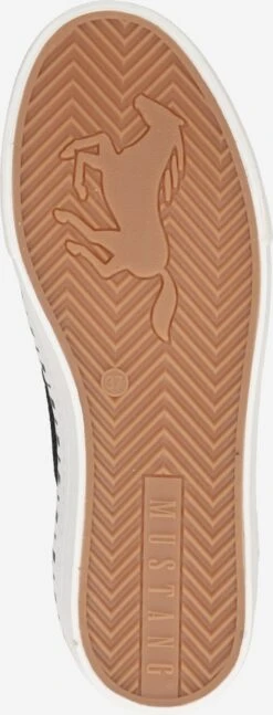 Mustang Running Sneakers Sneakers Laag Dames Zwart -Mustang Verkoop d00a05b4a18466205748cece8cf42de3