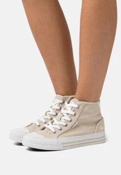 Mustang Sneakers Hoog - Ivory