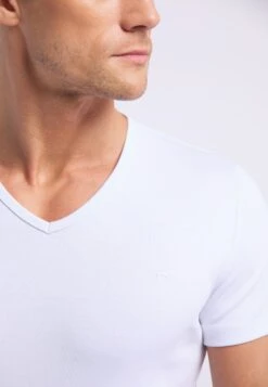 Mustang T-shirts Shirt Aaron V Heren Wit 24 Mustang T-shirts Shirt Aaron V Heren Wit -Mustang Verkoop ed1a00dc0a1f41d724107faf0cdde5a1