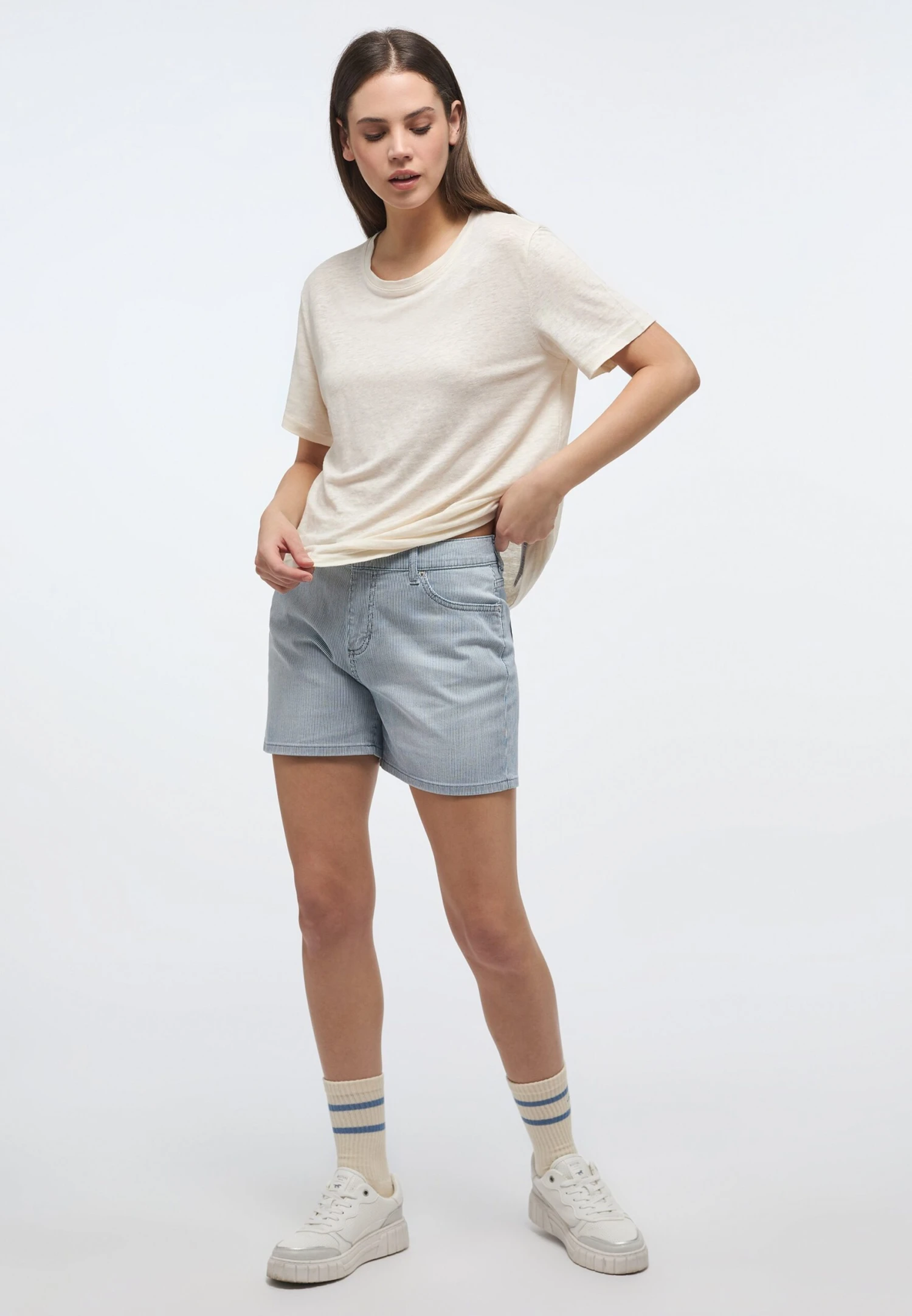 Mustang Style Jodie - Jeansshort - Weiß 4 Mustang Style Jodie - Jeansshort - Weiß - Afbeelding 2