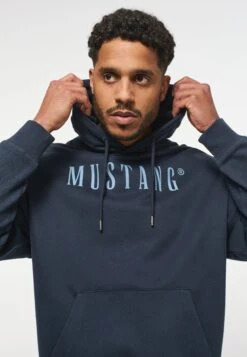 Mustang Hoodie - Blau -Mustang Verkoop ef574b8dd29d4ade9fb41d3b832139d5