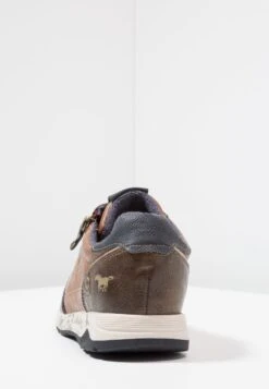 Mustang Sneakers Laag - Kastanie -Mustang Verkoop f774101599b94abe957917f16c963792