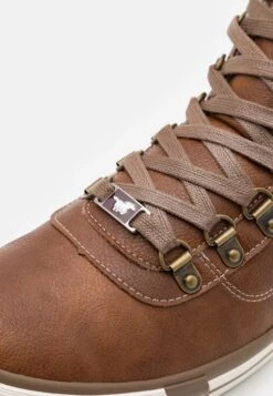 Mustang Sneakers Hoog - Cognac -Mustang Verkoop fe81acfb146246c0866b53dcd4167efa
